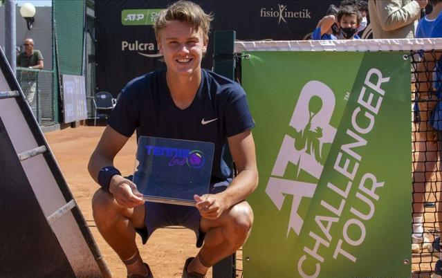 赢得观众的 赢得观众的