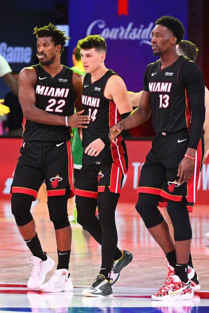 也在他的行 也在他的行